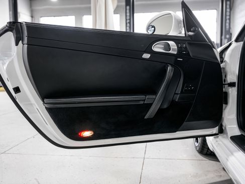 Used 2011 Porsche 911 Turbo S image 26