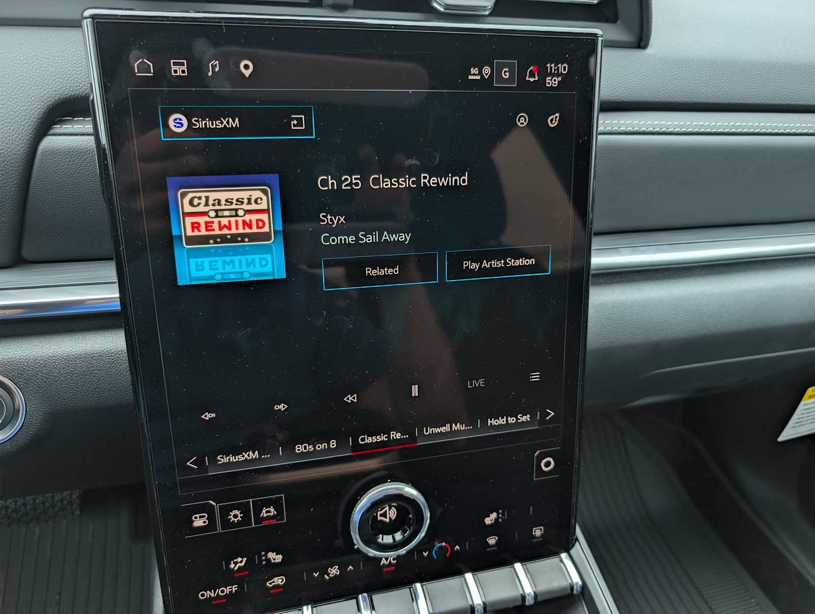 New 2027 GMC Terrain Elevation w/ LPO, Floor Liner Package AWD/4WD image 22