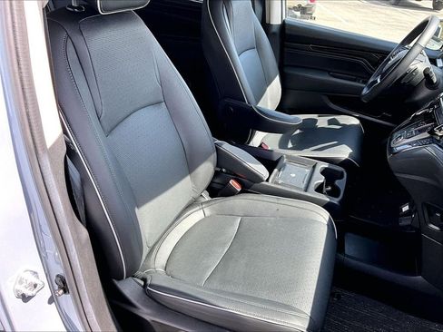 Used 2025 Honda Odyssey Elite image 11