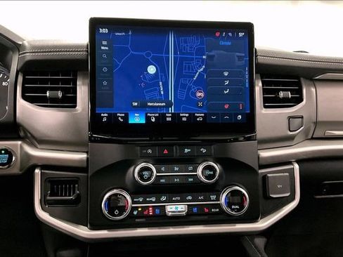 Used 2024 Ford Expedition Max XLT image 30