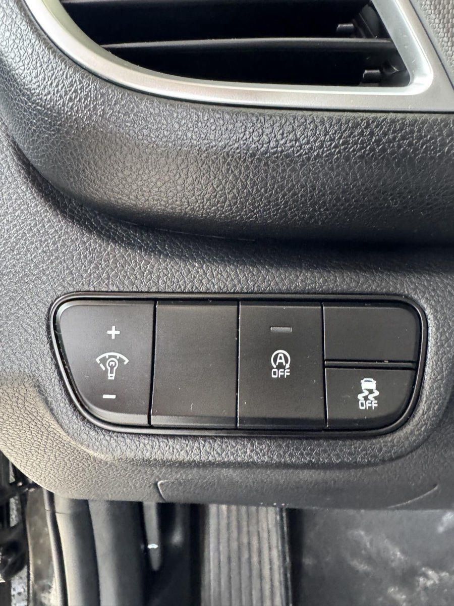 Used 2026 Kia Seltos LX AWD/4WD image 13