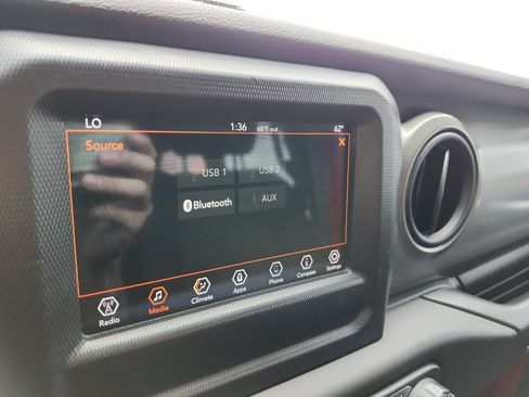 Used 2018 Jeep Wrangler Unlimited Sport S AWD/4WD image 17