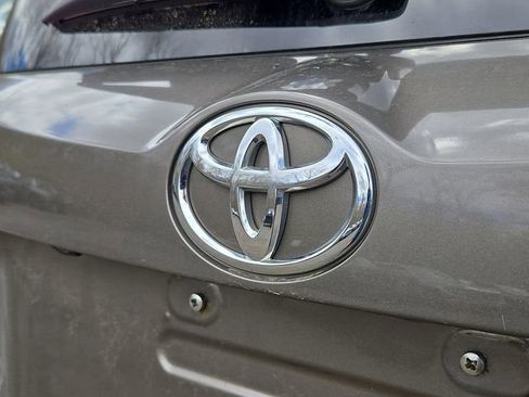 Used 2014 Toyota RAV4 LE AWD/4WD image 28
