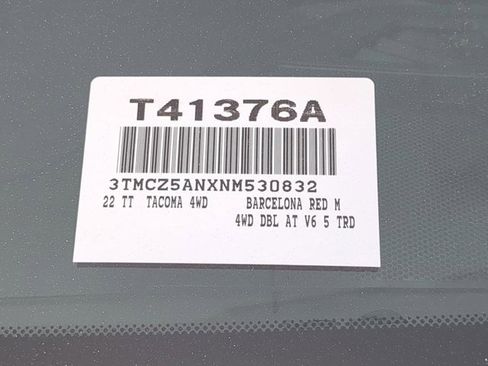 Certified 2022 Toyota Tacoma TRD Off-Road image 16