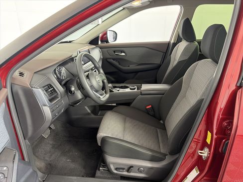 Used 2023 Nissan Rogue SV AWD/4WD image 6