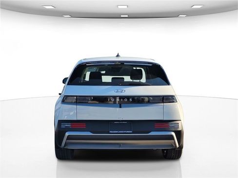 New 2026 Hyundai Ioniq 5 SE image 12