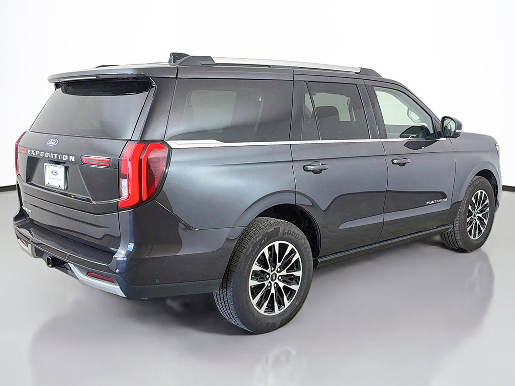 Used 2025 Ford Expedition Platinum AWD/4WD image 17