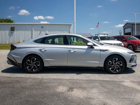 Certified 2024 Hyundai Sonata SEL FWD image 14