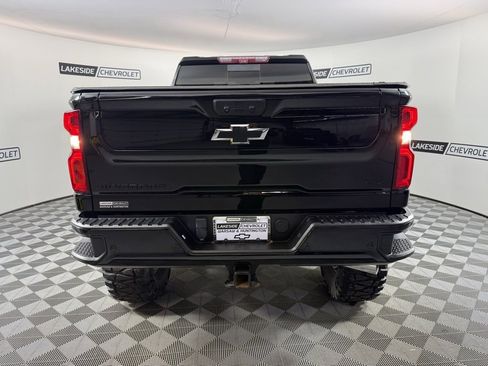 Used 2022 Chevrolet Silverado 2500 LTZ w/ LTZ Plus Package image 5