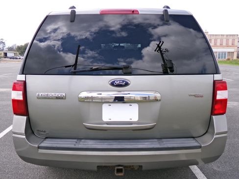 Used 2008 Ford Expedition Limited RWD image 5