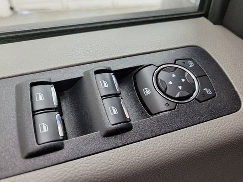 Used 2018 Ford F150 XLT AWD/4WD image 18