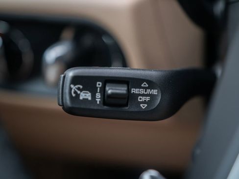 New 2025 Porsche Macan image 47