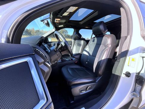 Used 2017 Ford Explorer Sport w/ Equipment Group 401A image 11