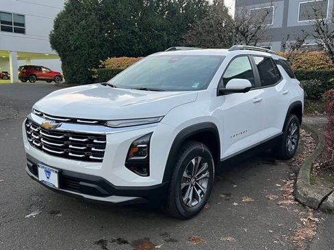 New 2026 Chevrolet Equinox LT w/ Convenience Package II image 3