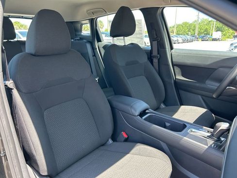 New 2025 Nissan Kicks S image 34