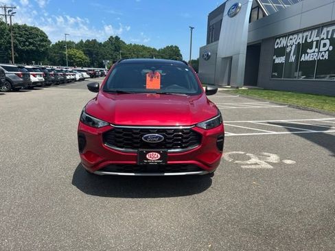 Used 2023 Ford Escape ST-Line w/ Tech Pack #1 AWD/4WD image 2