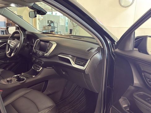 Used 2023 GMC Terrain SLT FWD image 16