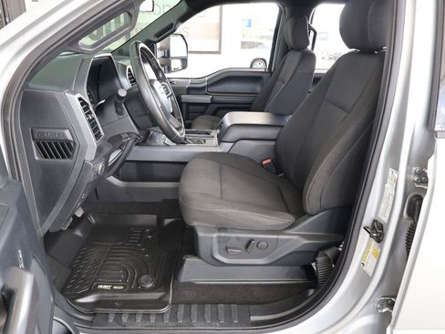 Used 2019 Ford F150 XLT w/ Equipment Group 302A Luxury AWD/4WD image 13