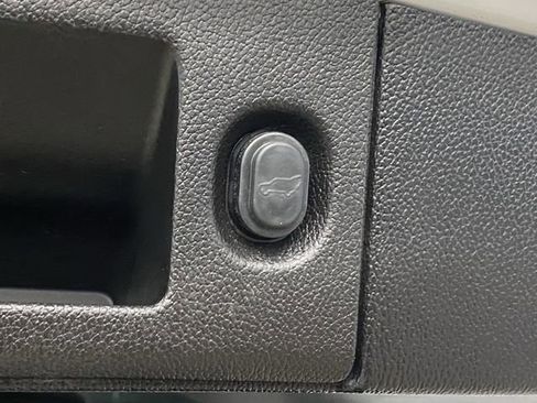 Used 2019 Chevrolet Suburban LT w/ LT Signature Package image 16