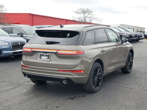 New 2026 Lincoln Corsair Premiere image 4