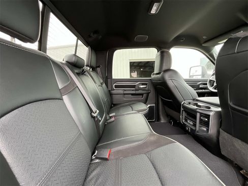 Used 2024 RAM 2500 Laramie w/ Night Edition image 16