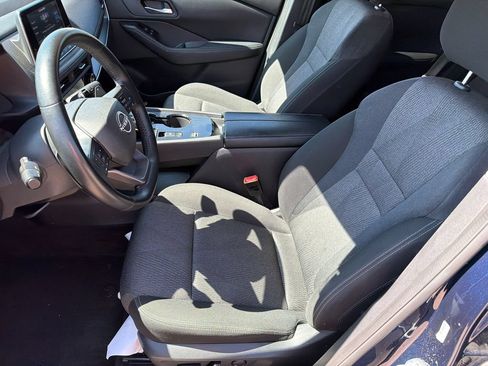 Used 2025 Nissan Rogue SV FWD image 9