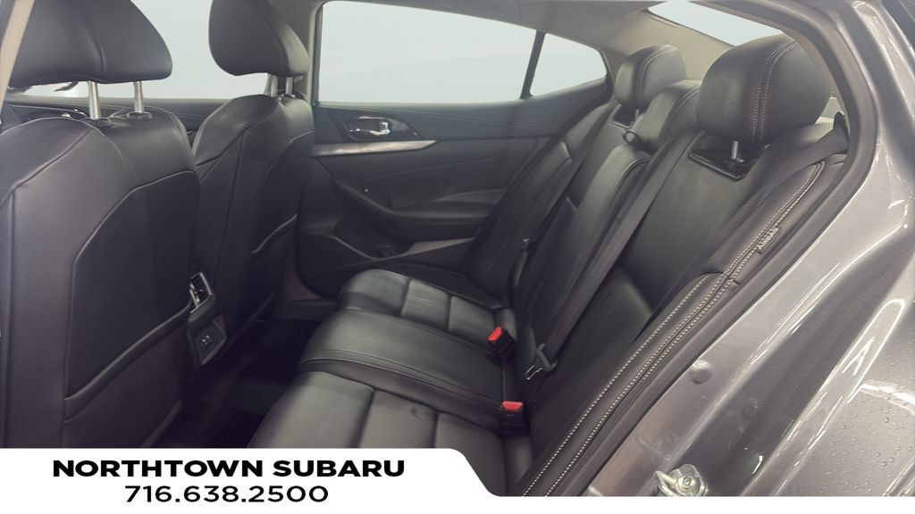 Used 2020 Nissan Maxima 3.5 SL w/ Floor Mat Group FWD image 17