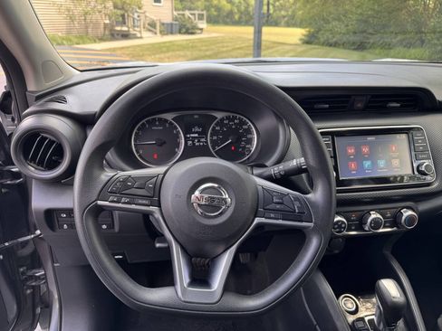 Used 2021 Nissan Kicks S FWD image 18
