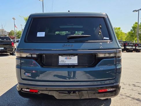 New 2026 Jeep Grand Wagoneer Limited AWD/4WD image 4