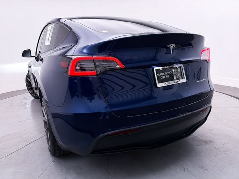 Used 2022 Tesla Model Y Long Range image 4