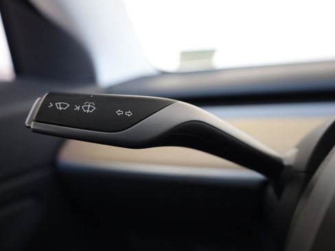 Used 2018 Tesla Model 3 Mid Range RWD image 36