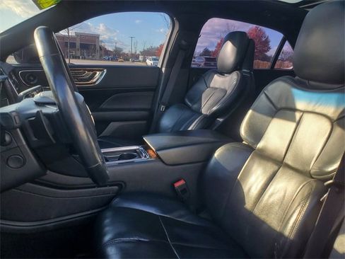 Used 2019 Lincoln Continental Reserve image 11
