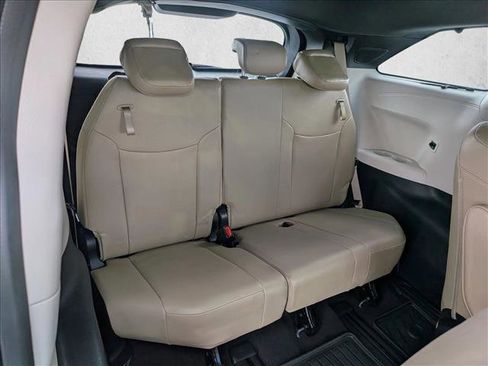 Certified 2023 Toyota Sienna Limited image 22
