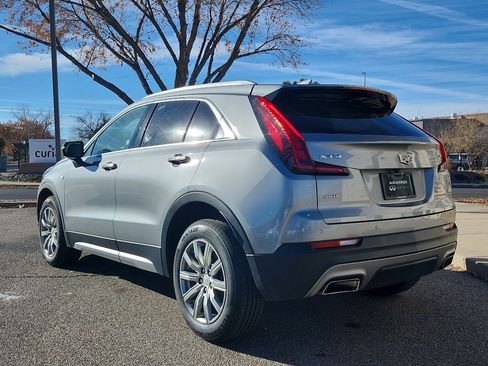 Used 2023 Cadillac XT4 Premium Luxury image 8