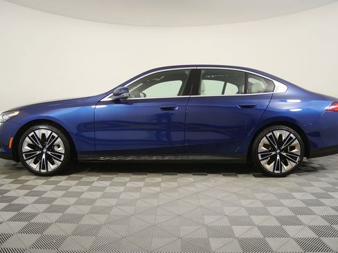 Used 2025 BMW 530i image 6