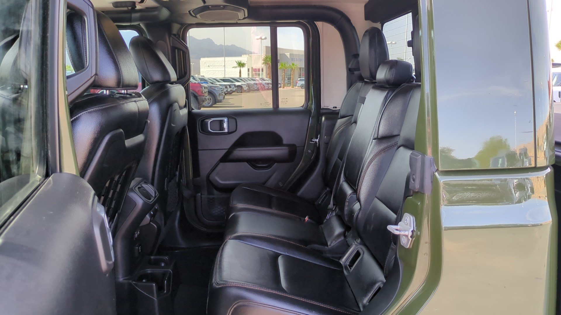 Used 2021 Jeep Gladiator Mojave AWD/4WD image 25