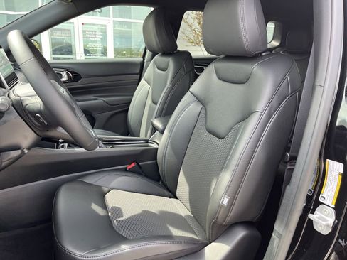 New 2026 Jeep Compass Latitude image 4