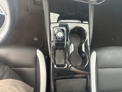 Used 2025 Buick Envision Sport Touring image 17