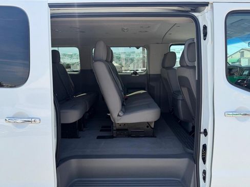 Used 2015 Nissan NV 3500 SV w/ Technology Package RWD image 37
