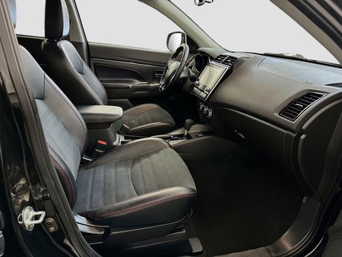 Used 2024 Mitsubishi Outlander Sport SE image 31