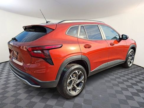 Certified 2024 Chevrolet Trax LT w/ Driver Confidence Package FWD image 6