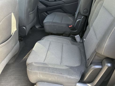 Used 2019 Chevrolet Traverse LT image 14