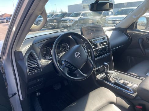 Used 2024 Nissan Armada SV image 11
