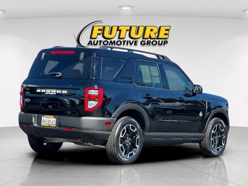 Certified 2023 Ford Bronco Sport Outer Banks w/ Tech Package AWD/4WD image 3