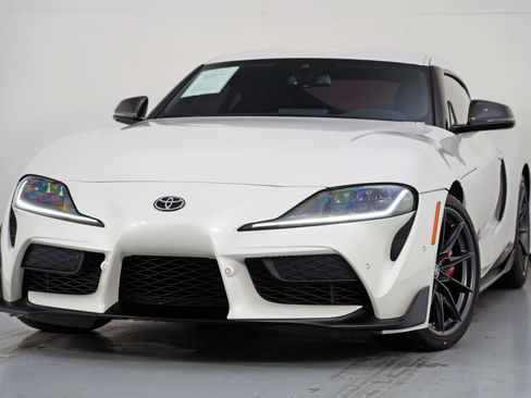 Used 2023 Toyota Supra Premium w/ Driver Assist Package image 3