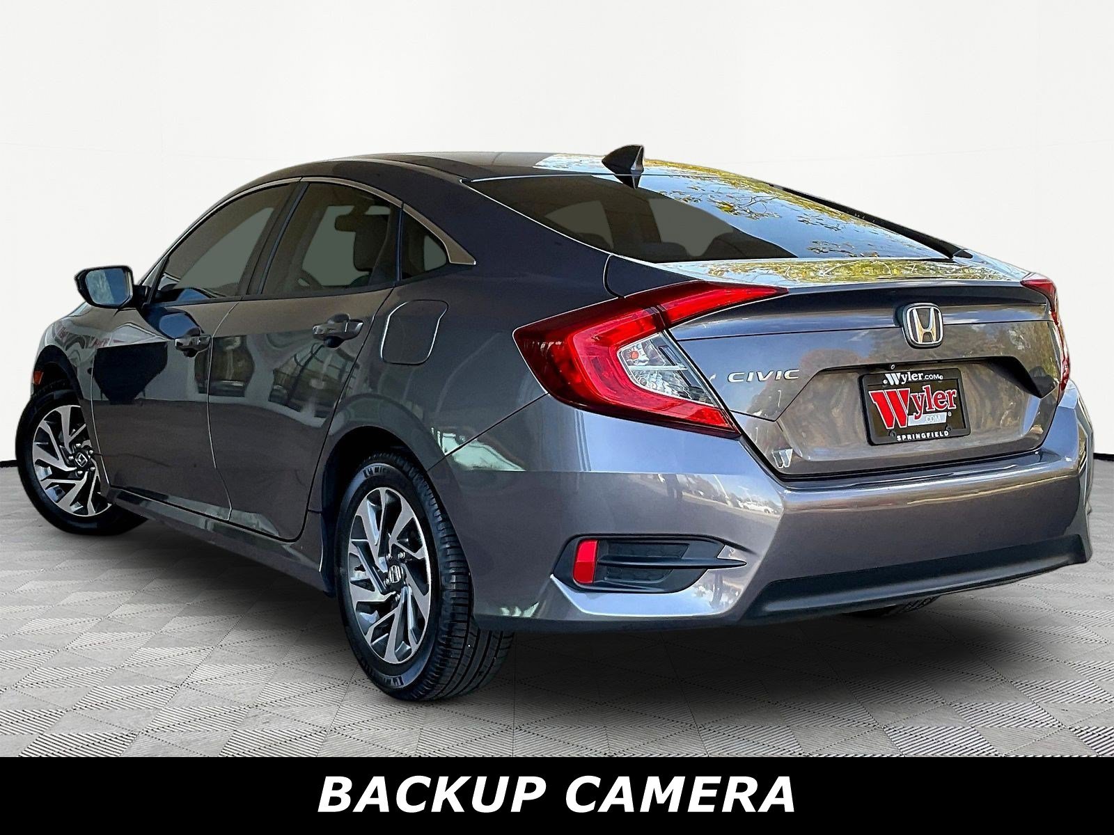 Used 2017 Honda Civic EX image 4