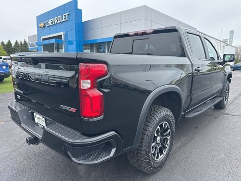 Used 2023 Chevrolet Silverado 1500 ZR2 w/ Technology Package AWD/4WD image 4
