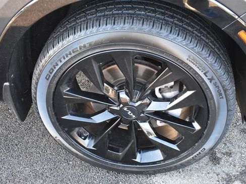 Certified 2023 Kia Sorento SX image 11