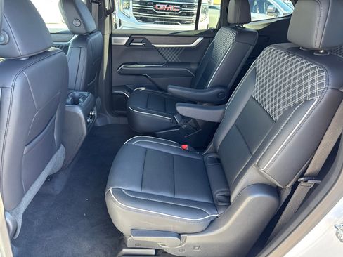 Used 2025 GMC Acadia Denali w/ Super Cruise Package image 22