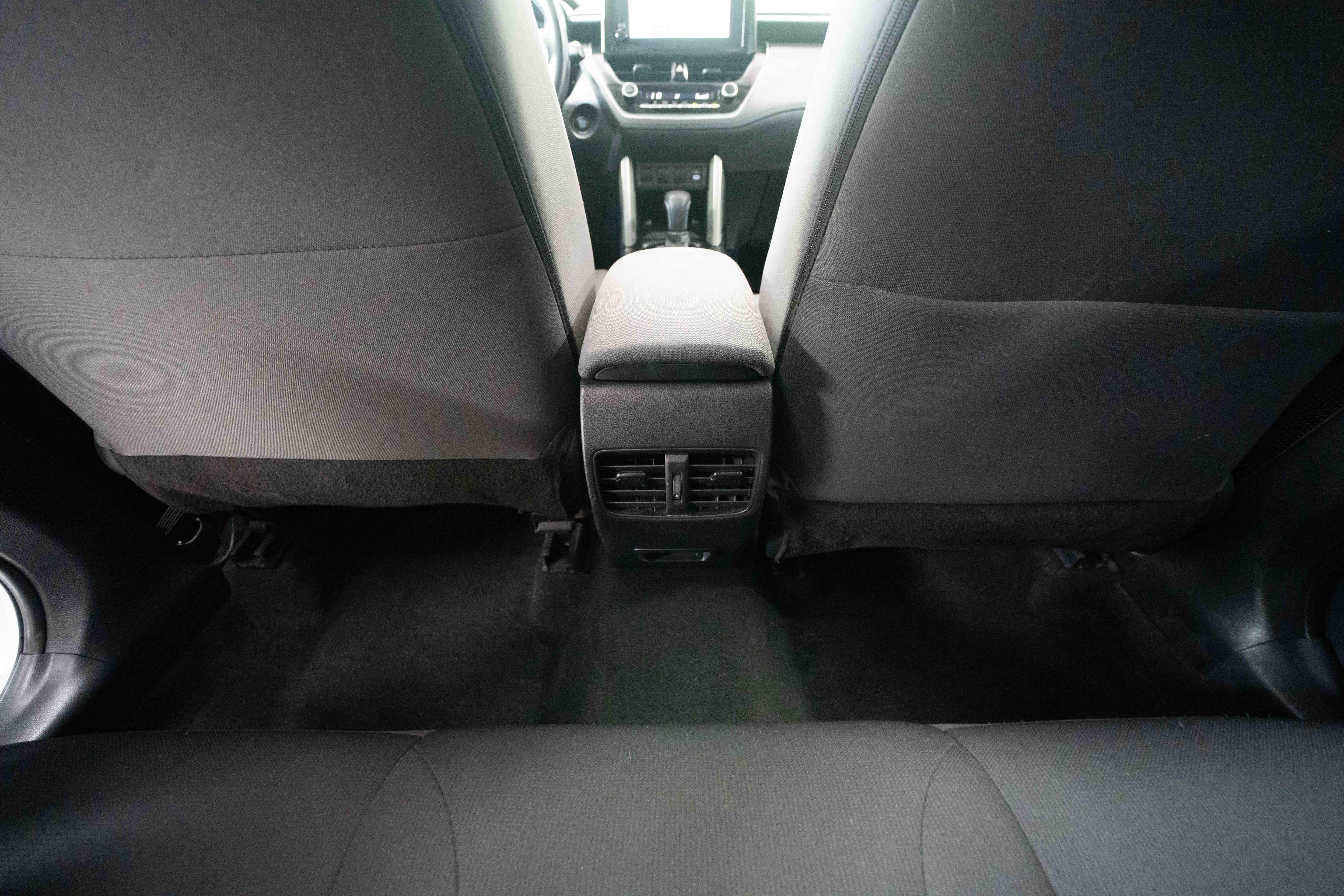 Used 2025 Toyota Corolla Cross LE w/ Moonroof Package AWD/4WD image 22